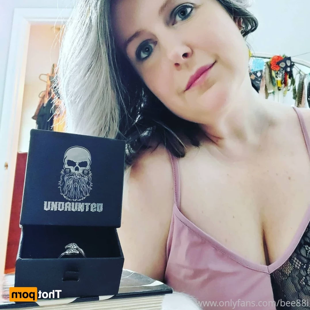 BEE [ bee88i ] Onlyfans leaked photo 15268159 on Hotleaks.tv