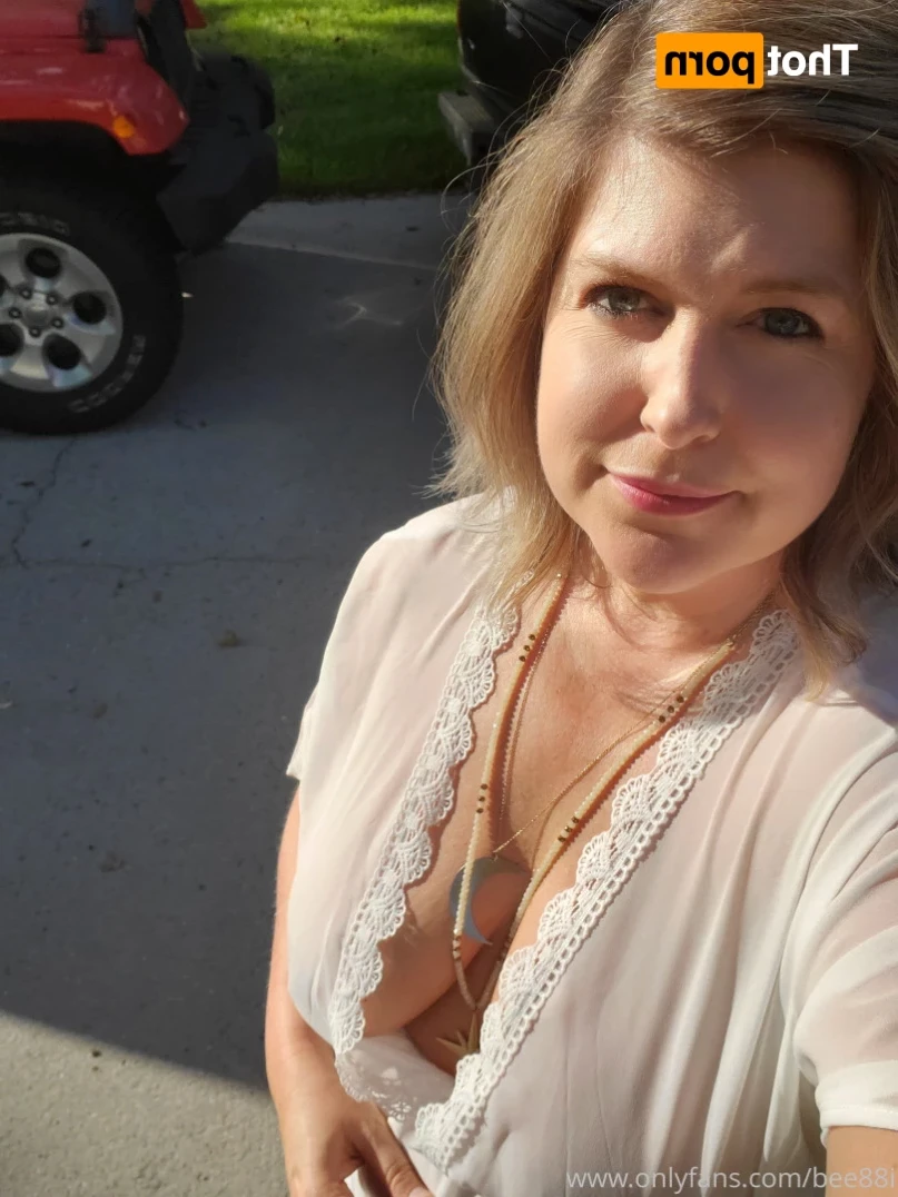 BEE [ bee88i ] Onlyfans leaked photo 16046012 on Hotleaks.tv