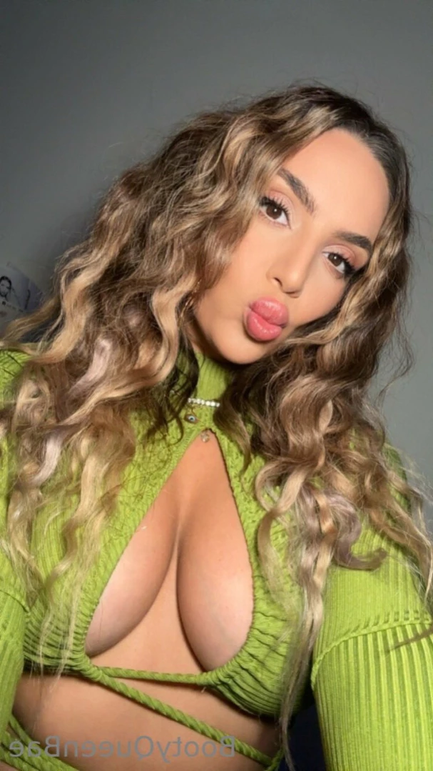 araqueenbae [ bootyqueenbae ] Onlyfans leaked photo 11359517 on Hotleaks.tv