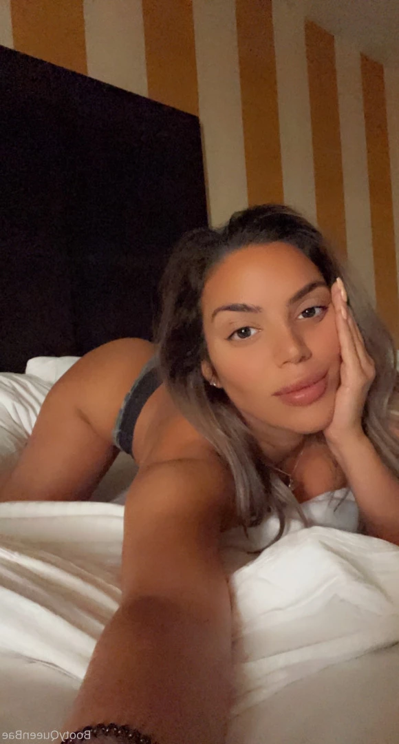 araqueenbae [ bootyqueenbae ] Onlyfans leaked photo 15259378 on Hotleaks.tv