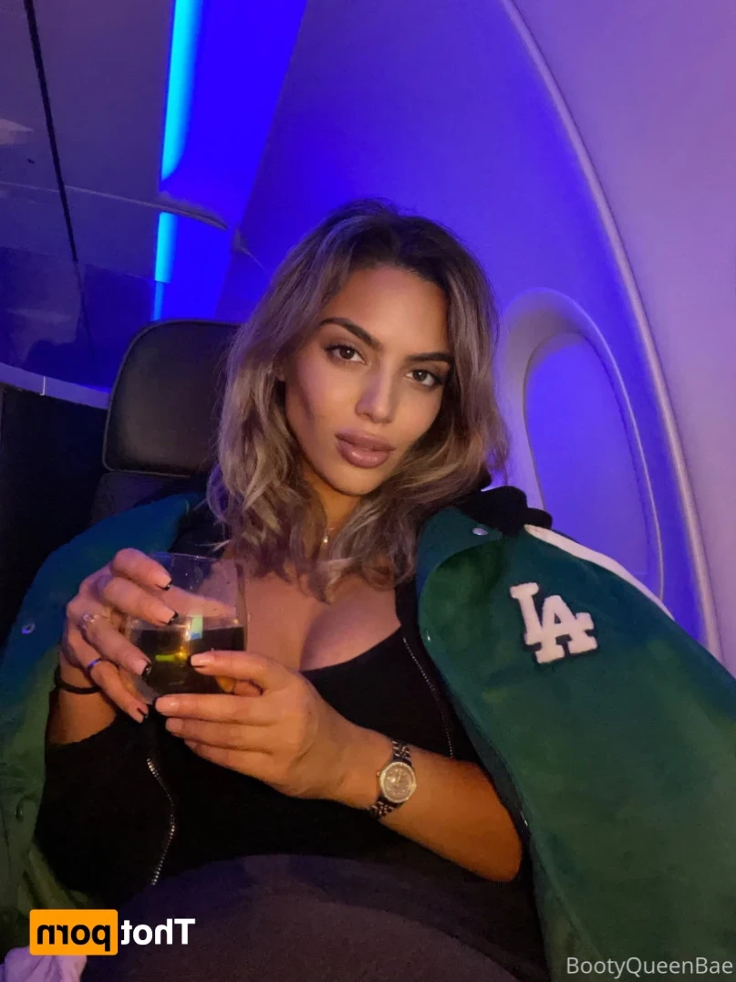 araqueenbae [ bootyqueenbae ] Onlyfans leaked photo 15791612 on Hotleaks.tv