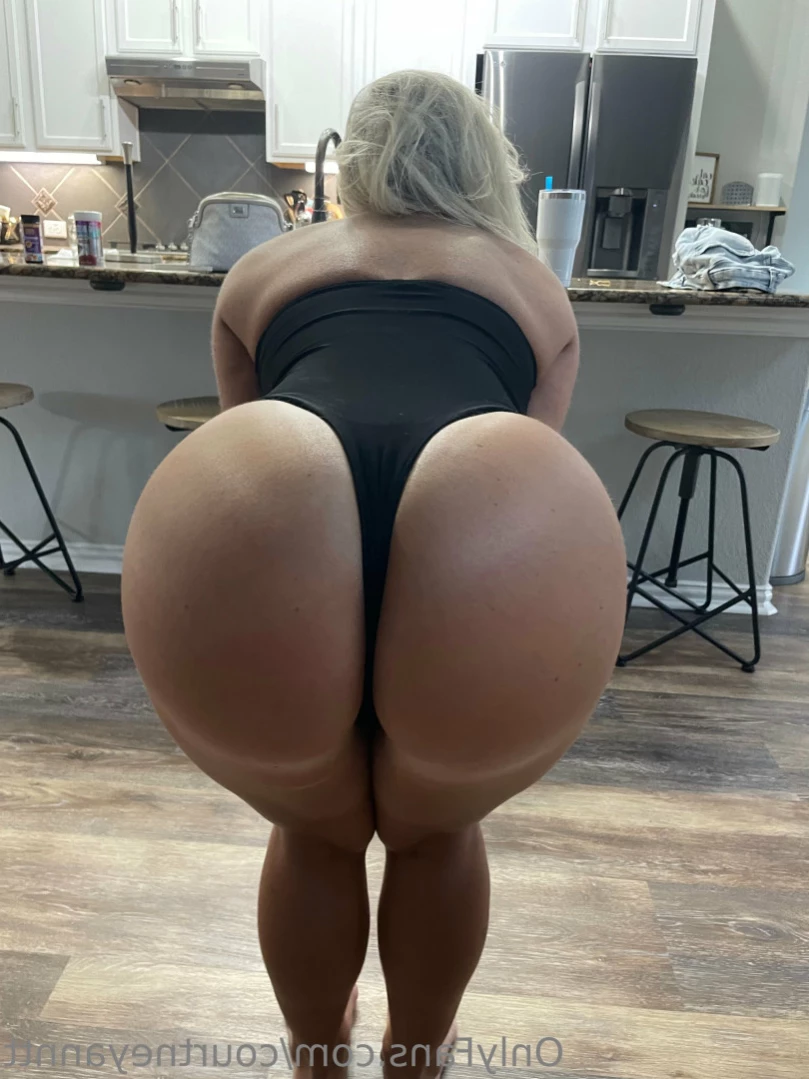 CourtneyAnn [ courtneyanntt ] Onlyfans leaked photo 15257860 on Hotleaks.tv
