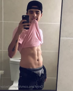 5978500