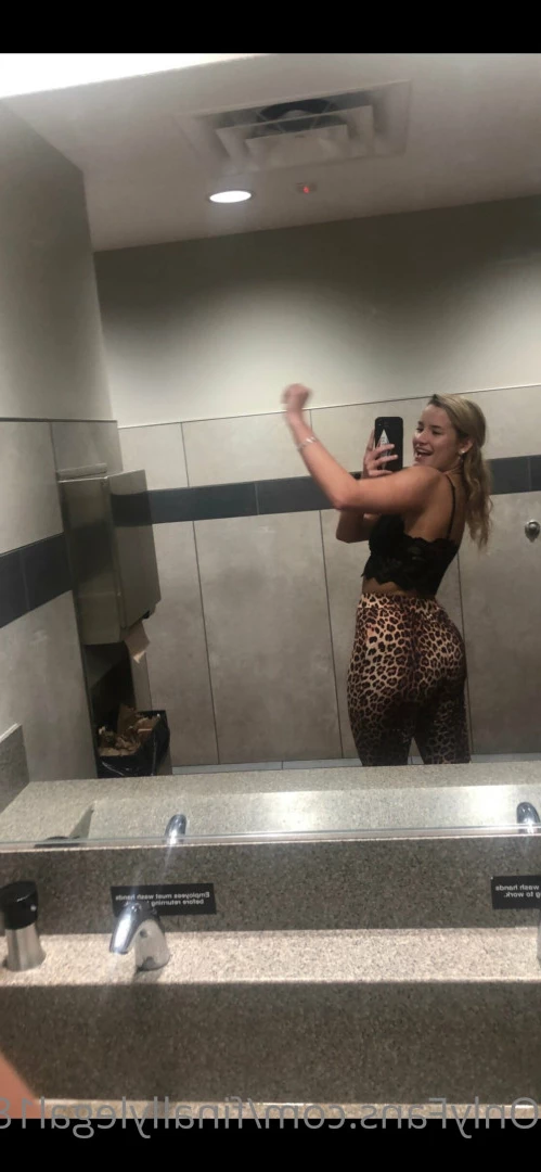 Sydney Wilson [ finallylegal18 ] Onlyfans leaked photo 14070768 on Hotleaks.tv
