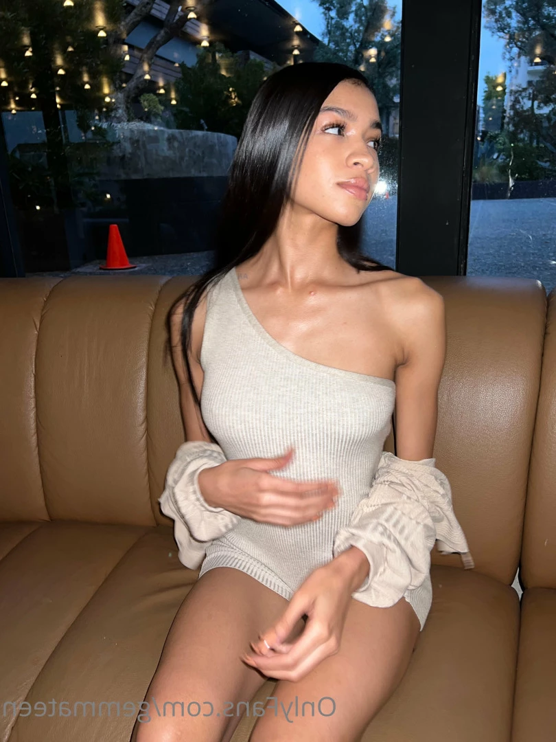 Teenage princess 👸 [ gemmateen ] Onlyfans leaked photo 5976278 on Hotleaks.tv
