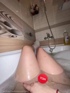 3817495