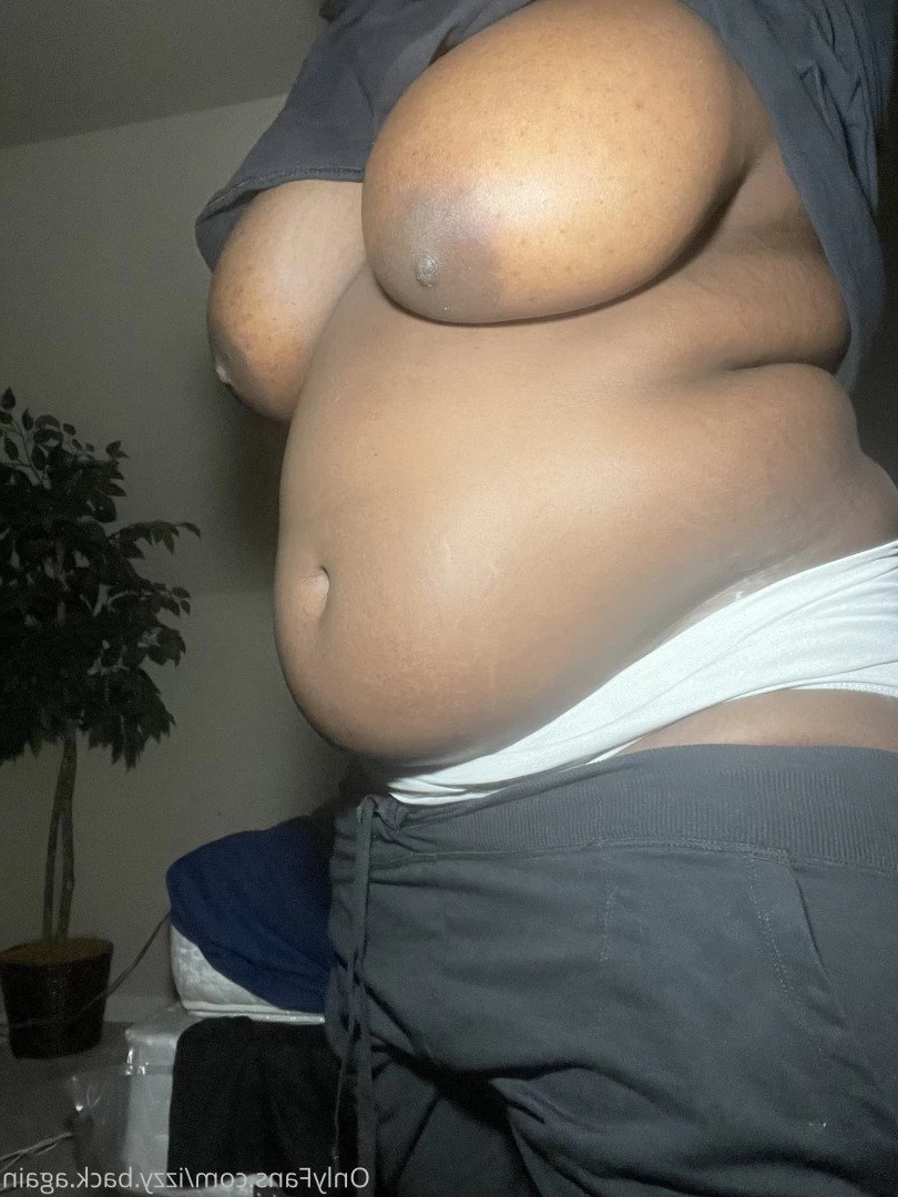 Izzy [ izzy.back.again ] Onlyfans leaked photo 3710345 on Hotleaks.tv