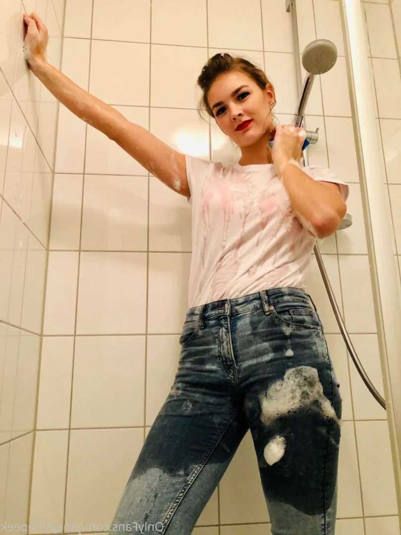 Janey's Life Peek [ janeyslifepeek ] Onlyfans leaked photo 12578736 on Hotleaks.tv
