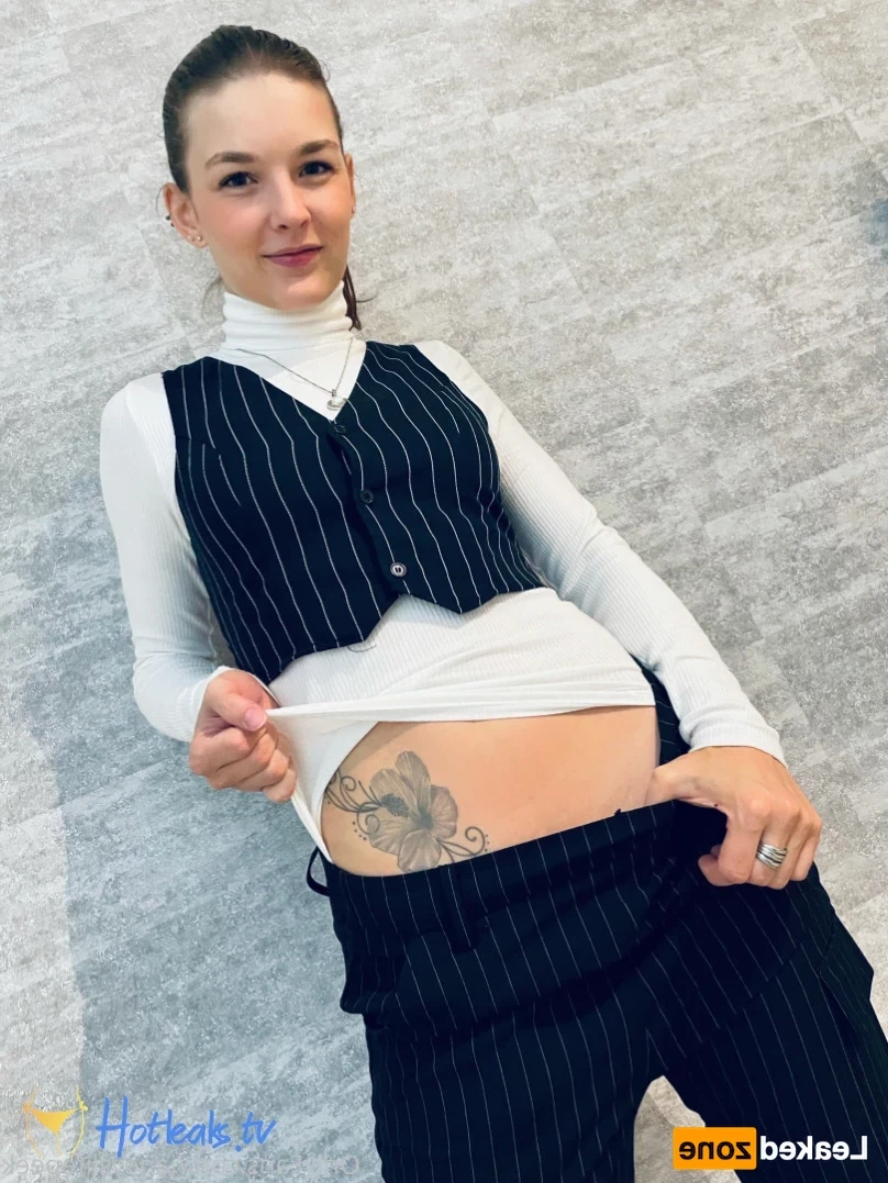 Janey's Life Peek [ janeyslifepeek ] Onlyfans leaked photo 15226015 on Hotleaks.tv
