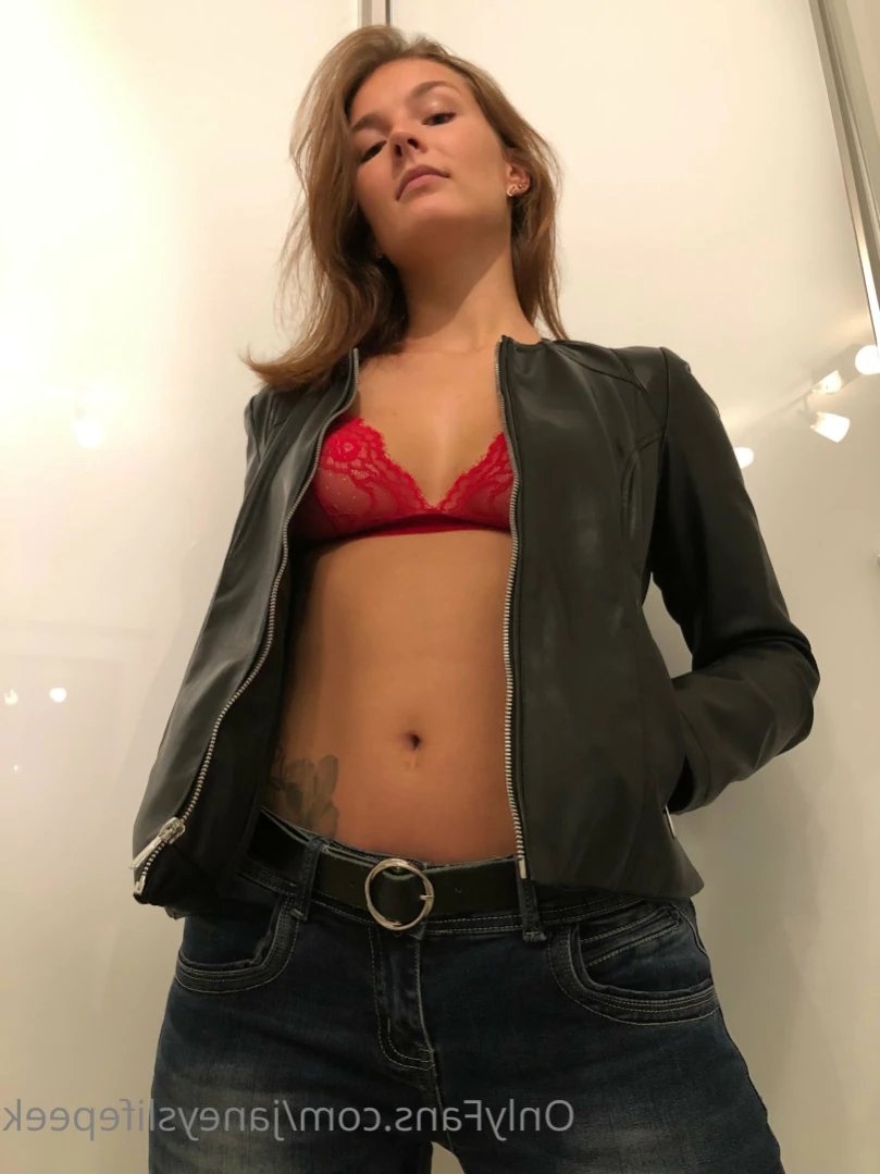 Janey's Life Peek [ janeyslifepeek ] Onlyfans leaked photo 15226366 on Hotleaks.tv