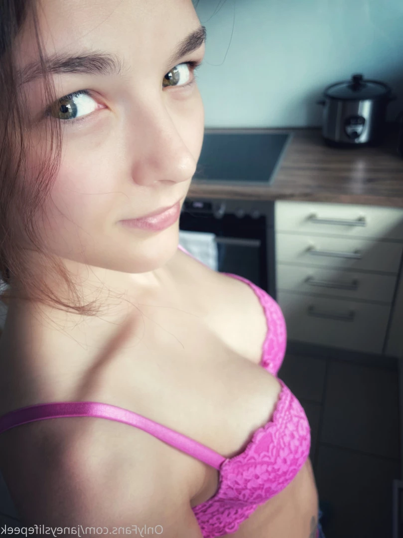 Janey's Life Peek [ janeyslifepeek ] Onlyfans leaked photo 15226536 on Hotleaks.tv
