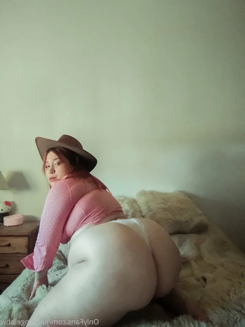 Avril BBW ✨Feederism ✨ 🍑Big ass 🍑 [ juicyangelbbw ] Onlyfans leaked photo 3514677 on Hotleaks.tv
