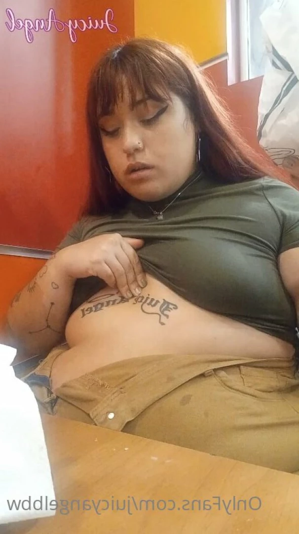 Avril BBW ✨Feederism ✨ 🍑Big ass 🍑 [ juicyangelbbw ] Onlyfans leaked photo 5900605 on Hotleaks.tv