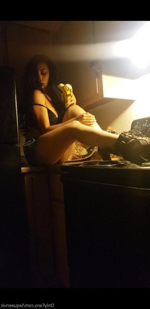 👑𝓛𝓪 𝓡𝓮𝓲𝓷𝓪 𝓥𝓲𝓬𝓽𝓸𝓻𝓲𝓪 [ laqueenvic ] Onlyfans leaked photo 3628719 on Hotleaks.tv
