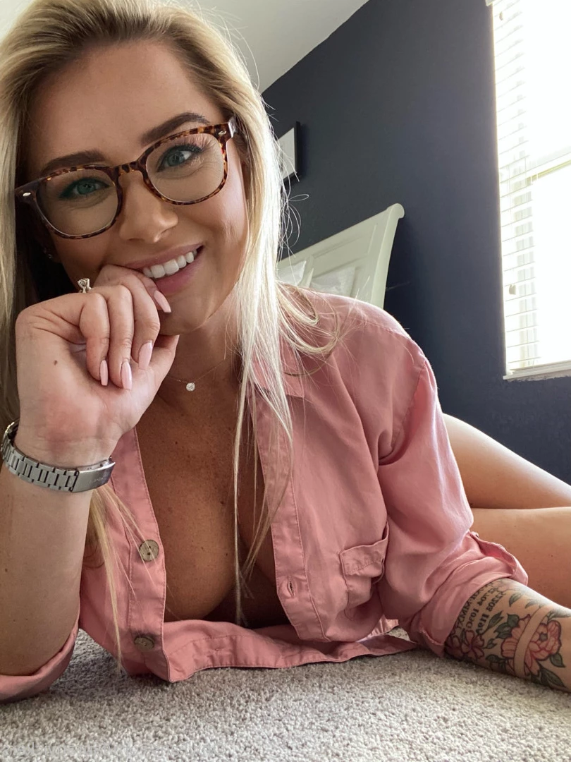 Mommy Lauran Vickers 💕 VIP [ lauranvickers ] Onlyfans leaked photo 9887756 on Hotleaks.tv