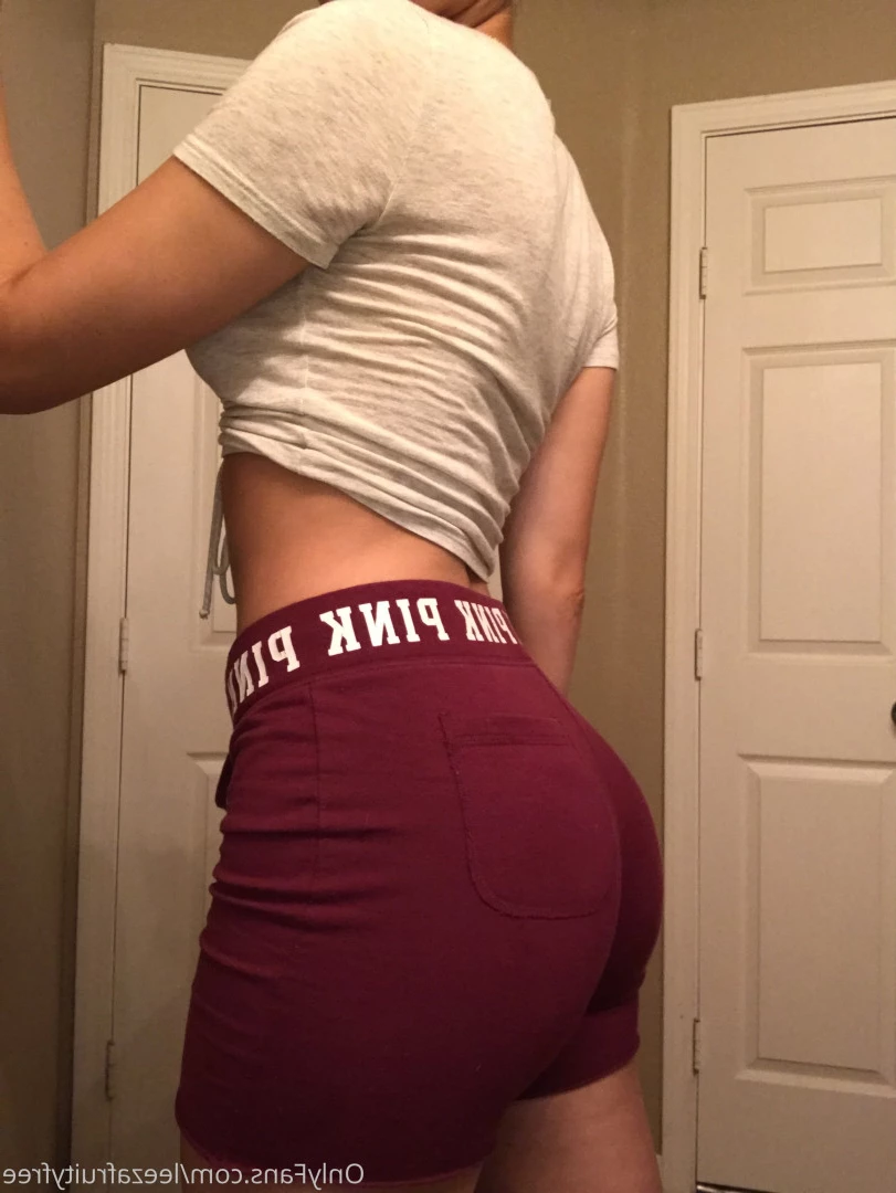 𝟭𝟵𝓎𝑜 &amp; 𝗠𝗢𝗟𝗗𝗢𝗩𝗜𝗔𝗡❤️‍🔥 [ leezapeach ] Onlyfans leaked photo 10297859 on Hotleaks.tv