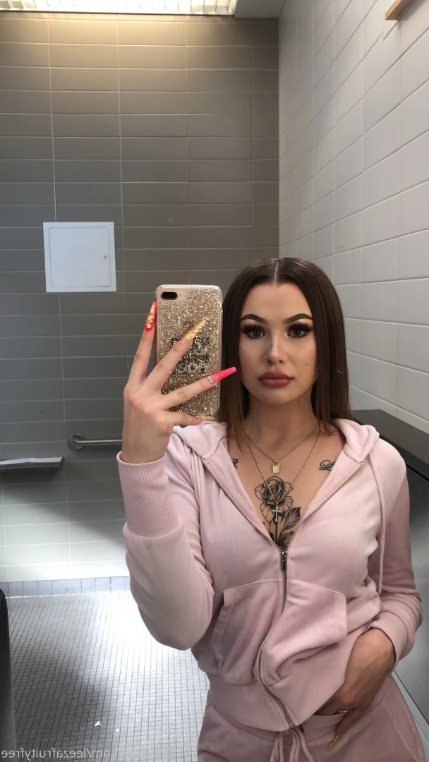 𝟭𝟵𝓎𝑜 &amp; 𝗠𝗢𝗟𝗗𝗢𝗩𝗜𝗔𝗡❤️‍🔥 [ leezapeach ] Onlyfans leaked photo 10298429 on Hotleaks.tv