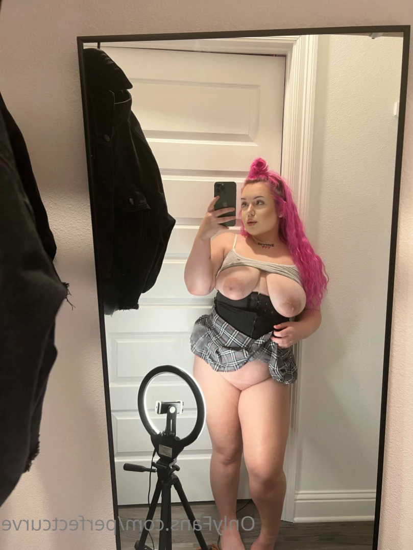 perfectcurve Onlyfans leaked photo 12464297 on Hotleaks.tv