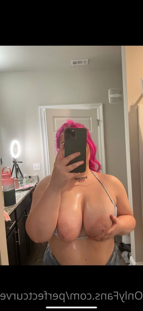 perfectcurve Onlyfans leaked photo 14137243 on Hotleaks.tv