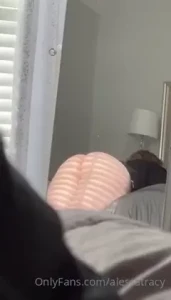 10652144