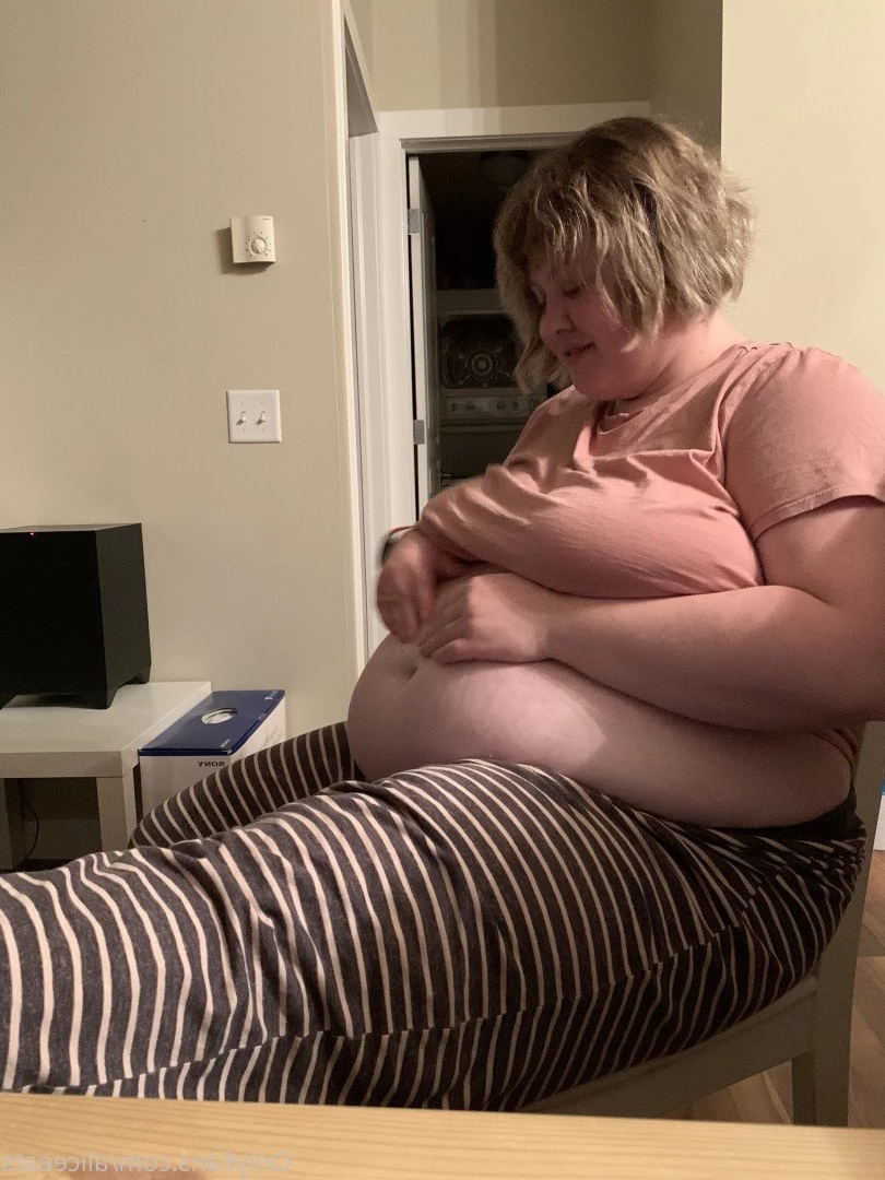 aliceeats Onlyfans leaked photo 3687034 on Hotleaks.tv