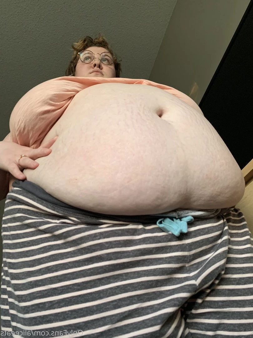 aliceeats Onlyfans leaked photo 3689476 on Hotleaks.tv
