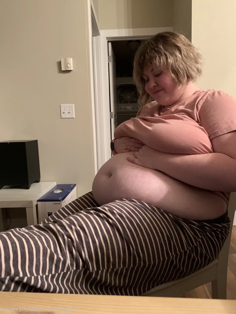 aliceeats Onlyfans leaked photo 3690785 on Hotleaks.tv