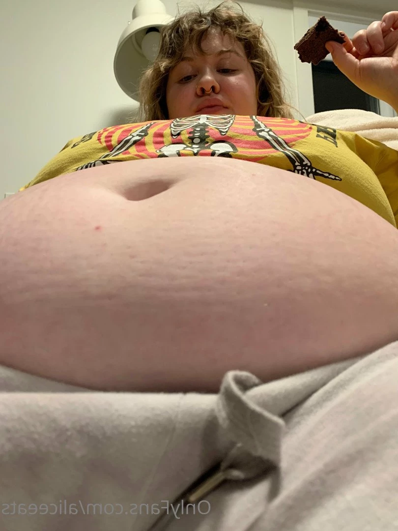 aliceeats Onlyfans leaked photo 3691899 on Hotleaks.tv