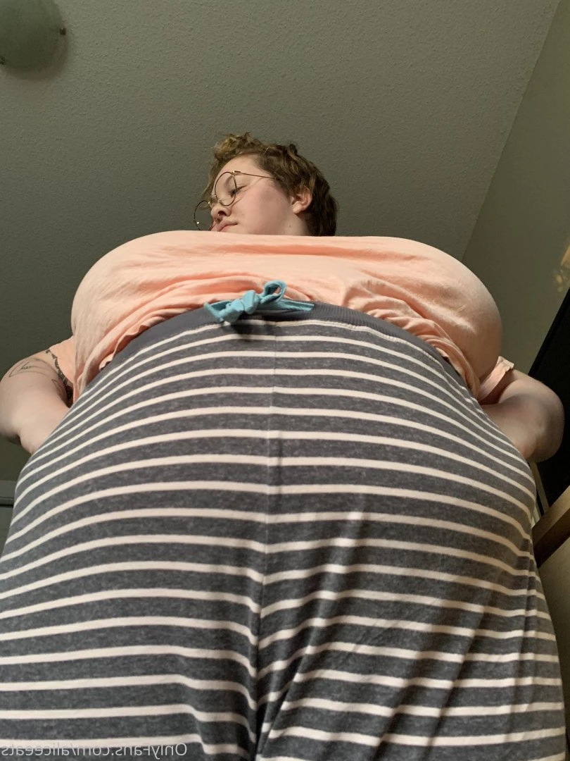 aliceeats Onlyfans leaked photo 3692574 on Hotleaks.tv