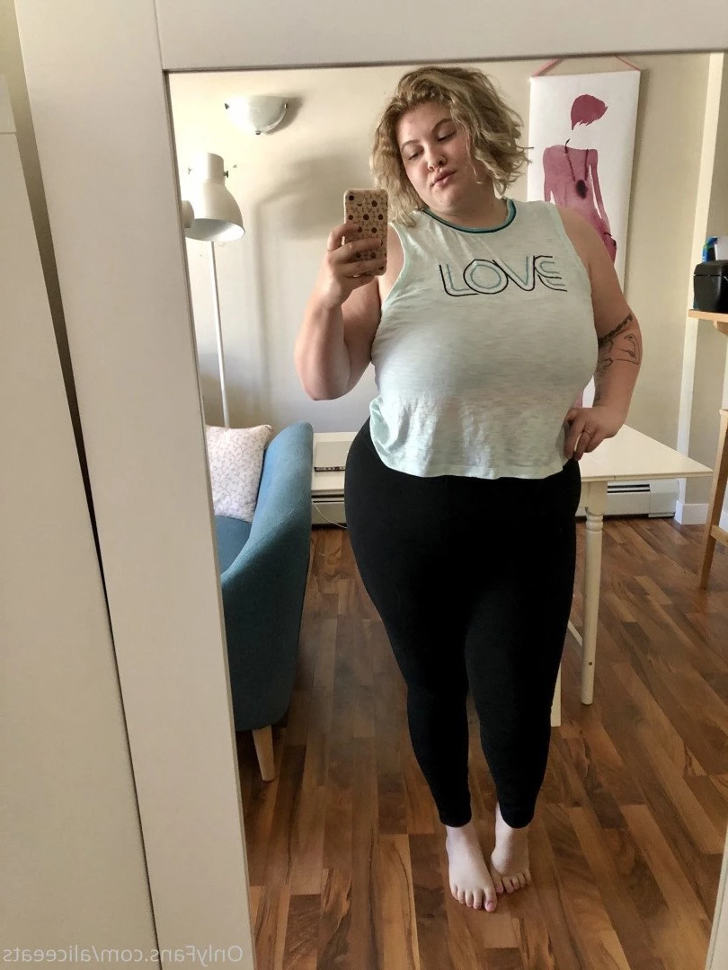 aliceeats Onlyfans leaked photo 3692974 on Hotleaks.tv