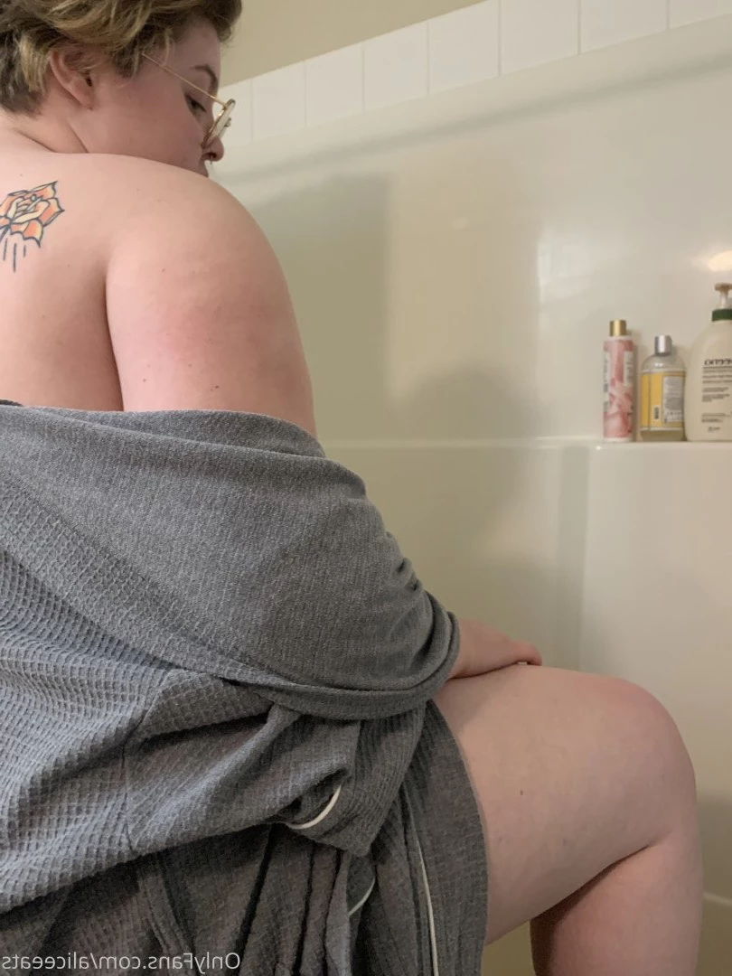 aliceeats Onlyfans leaked photo 3697448 on Hotleaks.tv