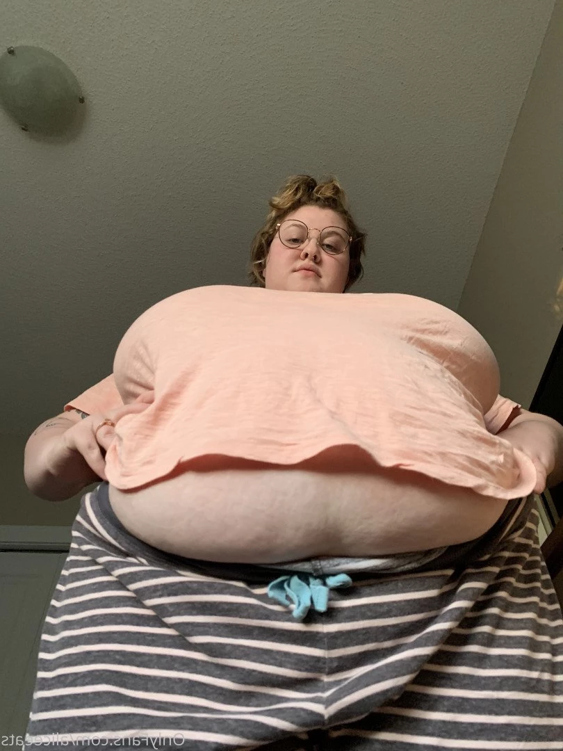 aliceeats Onlyfans leaked photo 3703100 on Hotleaks.tv
