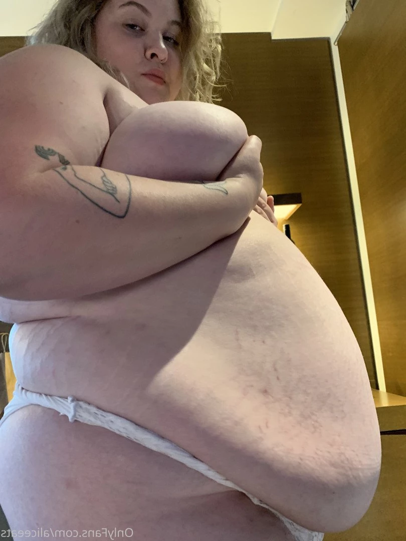 aliceeats Onlyfans leaked photo 3703298 on Hotleaks.tv