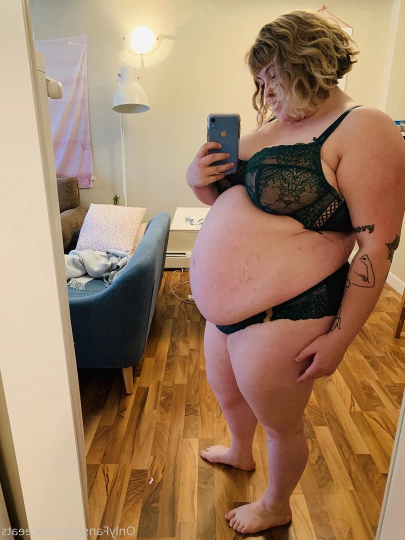 aliceeats Onlyfans leaked photo 3709009 on Hotleaks.tv