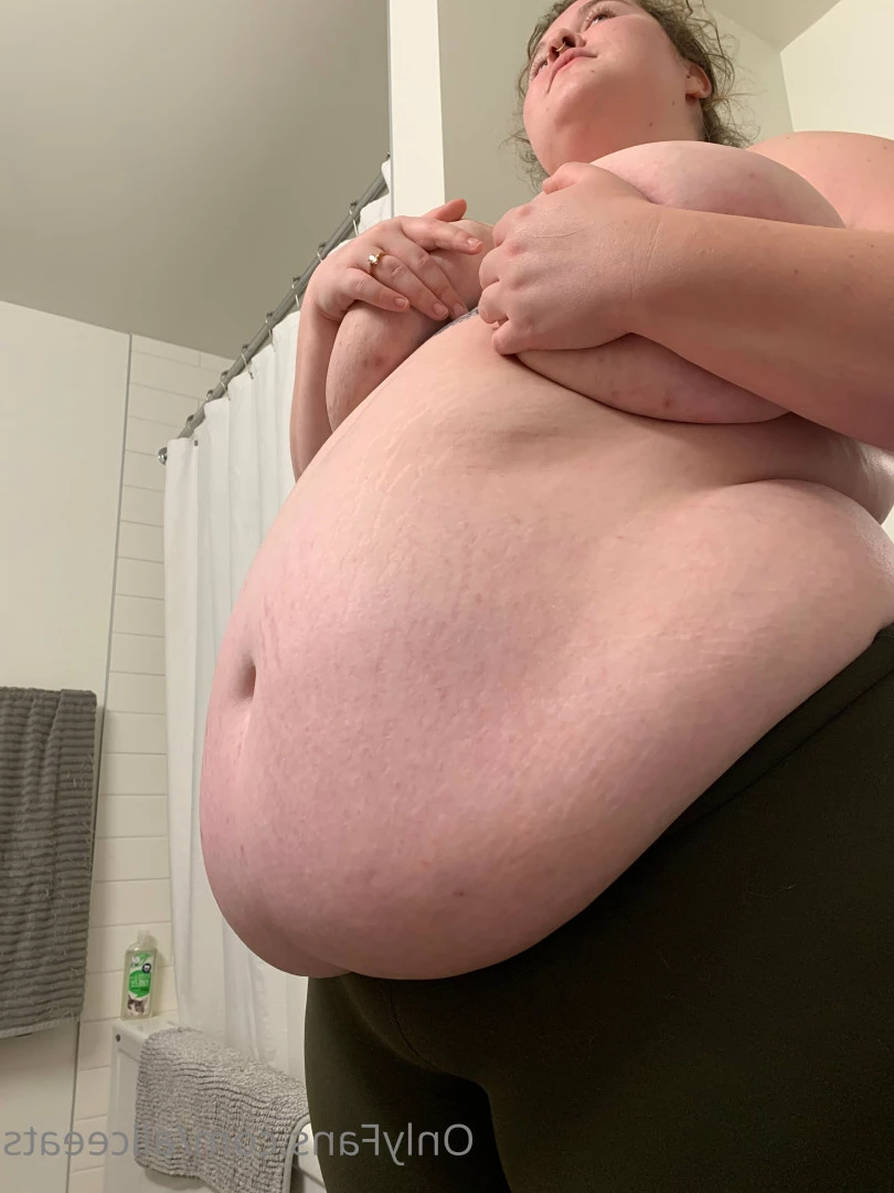 aliceeats Onlyfans leaked photo 6444127 on Hotleaks.tv