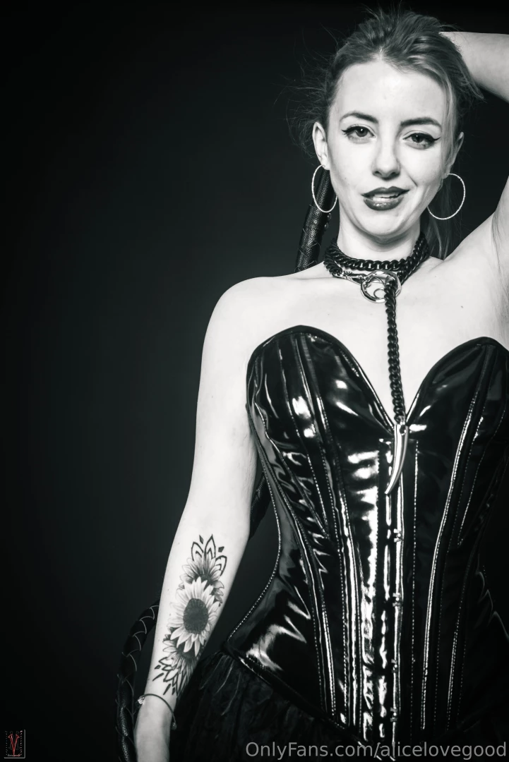 Alice Lovegood 🇬🇧 Full length on feed [ alicelovegood ] Onlyfans leaked photo 18643306 on Hotleaks.tv