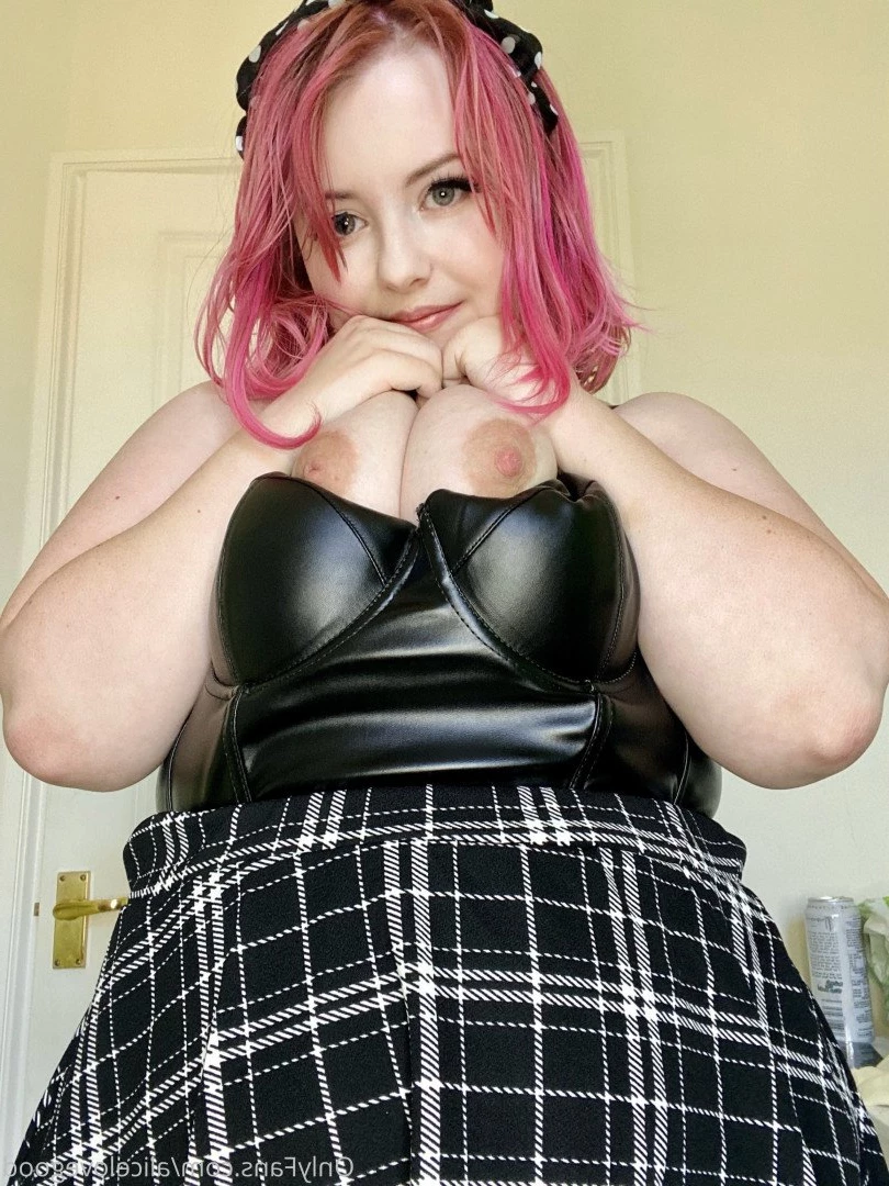Alice Lovegood 🇬🇧 Full length on feed [ alicelovegood ] Onlyfans leaked photo 4026530 on Hotleaks.tv