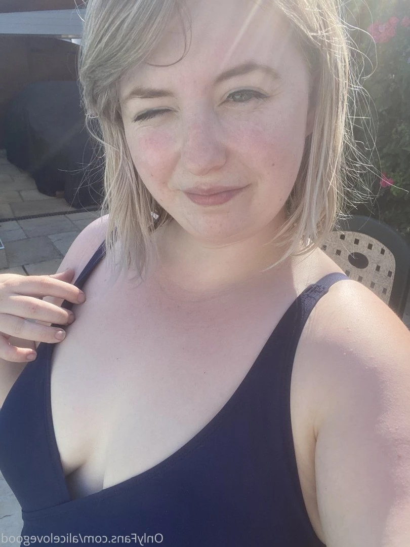 Alice Lovegood 🇬🇧 Full length on feed [ alicelovegood ] Onlyfans leaked photo 4060869 on Hotleaks.tv