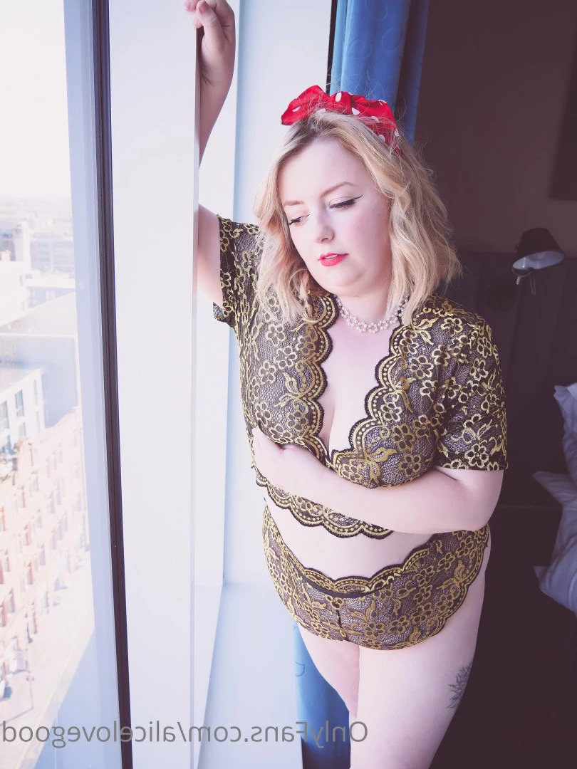 Alice Lovegood 🇬🇧 Full length on feed [ alicelovegood ] Onlyfans leaked photo 4068897 on Hotleaks.tv