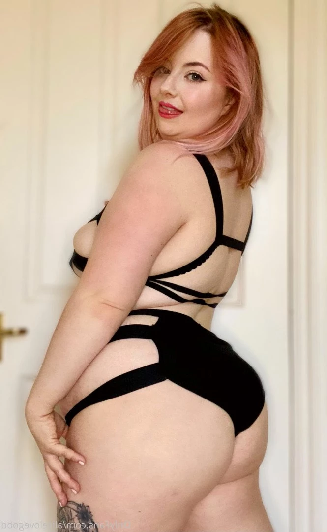 Alice Lovegood 🇬🇧 Full length on feed [ alicelovegood ] Onlyfans leaked photo 4140660 on Hotleaks.tv