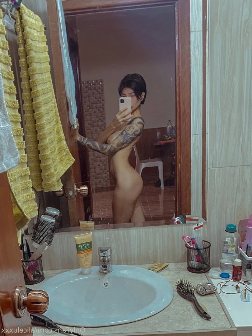 u164885900 Onlyfans leaked photo 9745659 on Hotleaks.tv