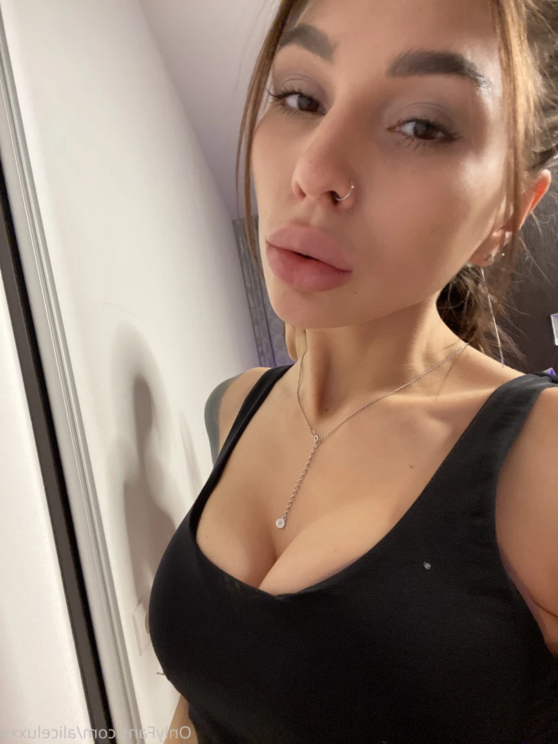 u164885900 Onlyfans leaked photo 9746185 on Hotleaks.tv