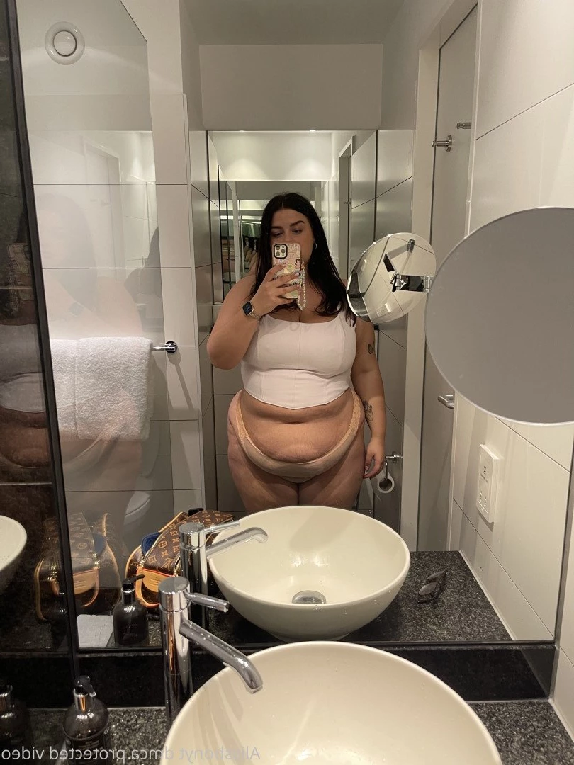 Aliss Bonython [ alissbonyt ] Onlyfans leaked photo 3645598 on Hotleaks.tv