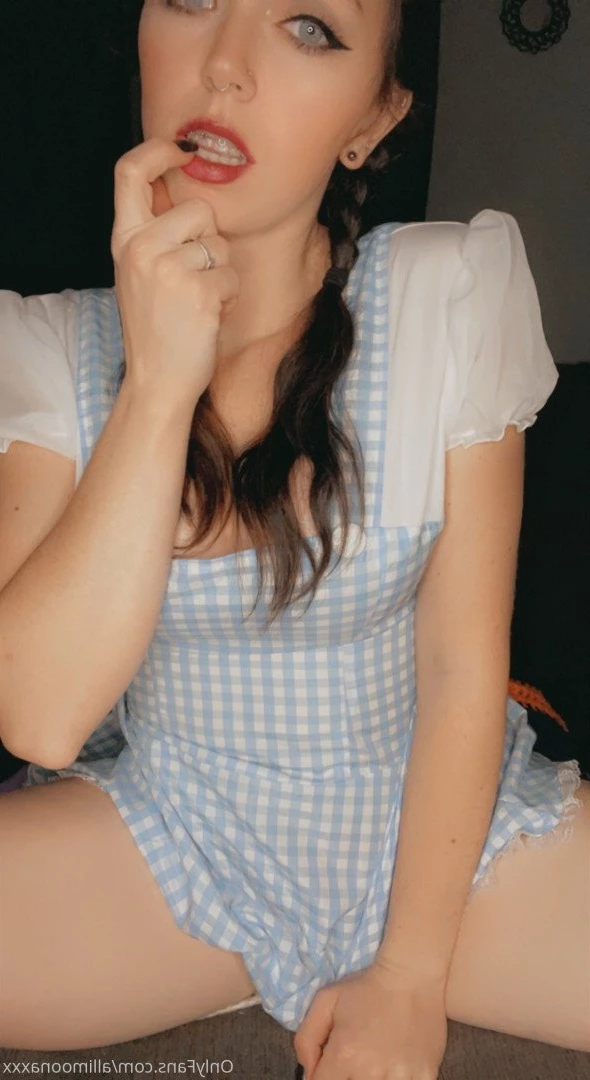 Alli Moona [ allimoonaxxx ] Onlyfans leaked photo 3725406 on Hotleaks.tv