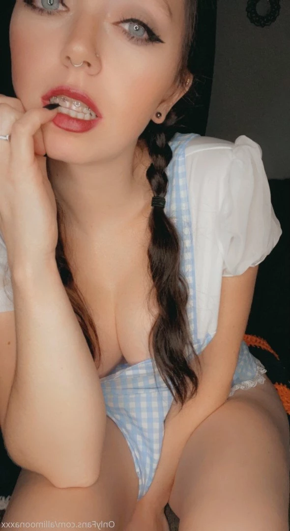 Alli Moona [ allimoonaxxx ] Onlyfans leaked photo 3746424 on Hotleaks.tv