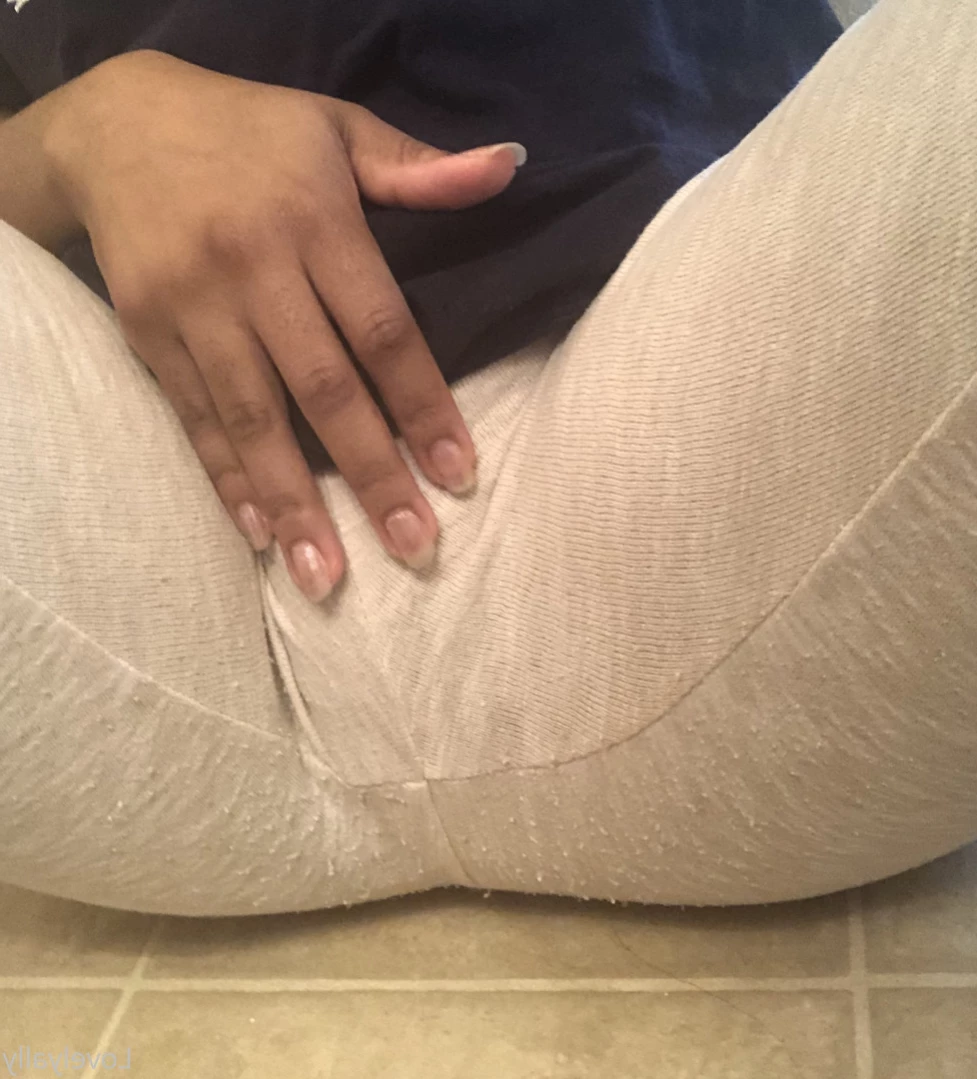 Ally 🍭🐱 💦😚🌊 [ lovelyally6 ] Onlyfans leaked photo 14187062 on Hotleaks.tv