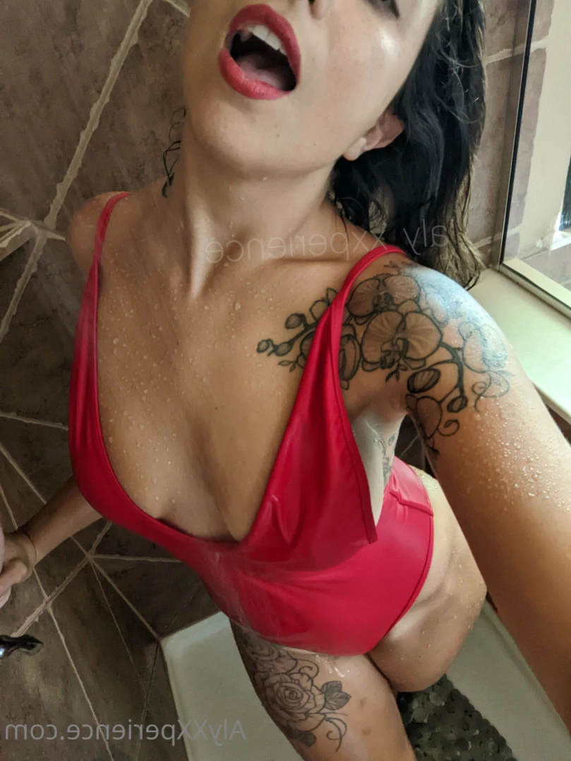 aly✨𝑫𝒊𝒓𝒕𝒚𝑻𝒂𝒍𝒌𝑸👑𝒏 [ alyxxperience ] Onlyfans leaked photo 14483097 on Hotleaks.tv