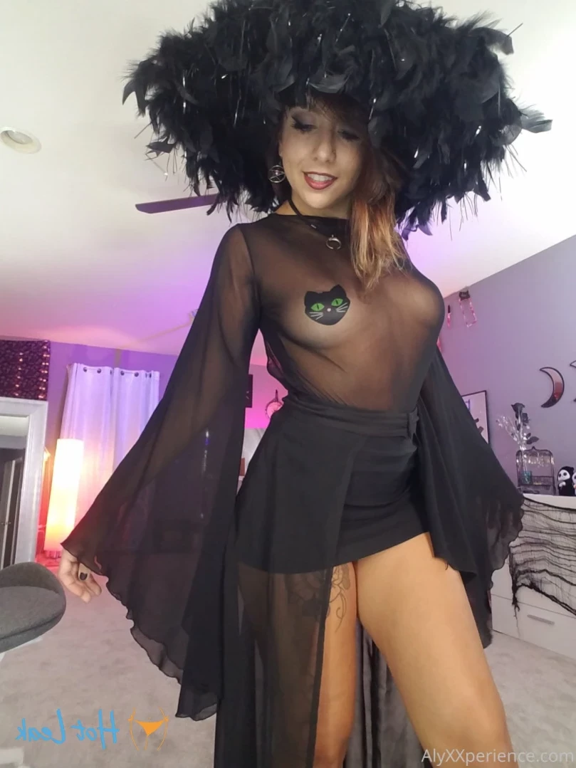 aly✨𝑫𝒊𝒓𝒕𝒚𝑻𝒂𝒍𝒌𝑸👑𝒏 [ alyxxperience ] Onlyfans leaked photo 16411528 on Hotleaks.tv