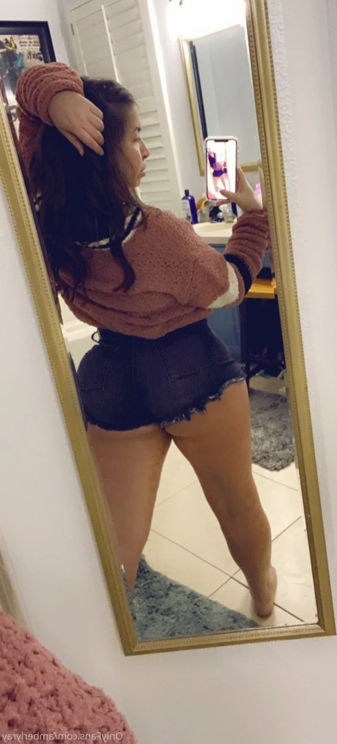 𝘊𝘙𝘈𝘝𝘐𝘕𝘎 𝘋𝘈𝘋𝘋𝘠𝘚 𝘊𝘜𝘔 🥵🍌 [ amberlyray ] Onlyfans leaked photo 12186620 on Hotleaks.tv