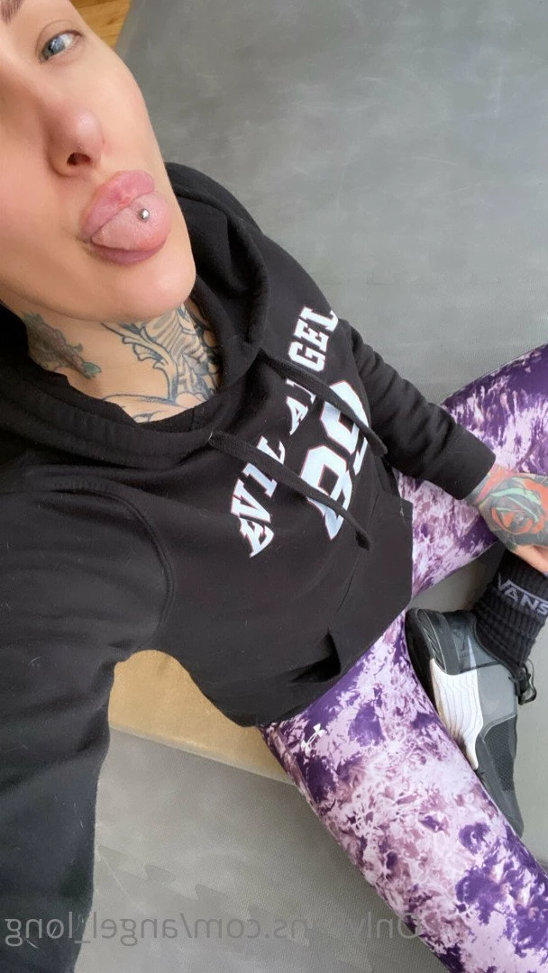 🌸 𝐀𝐍𝐆𝐄𝐋 𝐋𝐎𝐍𝐆 🌸 𝗮𝗹𝘄𝗮𝘆𝘀 𝗶𝗻 𝘁𝗵𝗲 𝗗𝗠’𝘀 [ angel_long ] Onlyfans leaked photo 3698081 on Hotleaks.tv